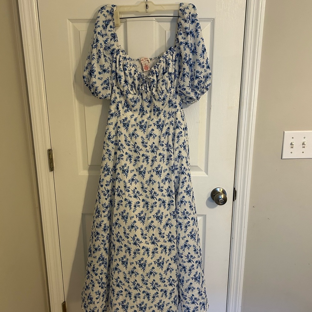 Blue Floral short Sleeve Dress flying tomato